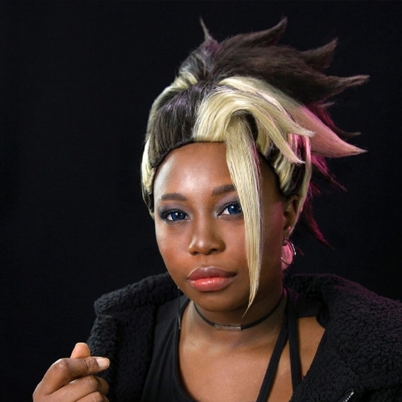 Arda Wigs Dark Brown & Chunky Blonde Highlights Y2K Wig - Picture 3 of 4